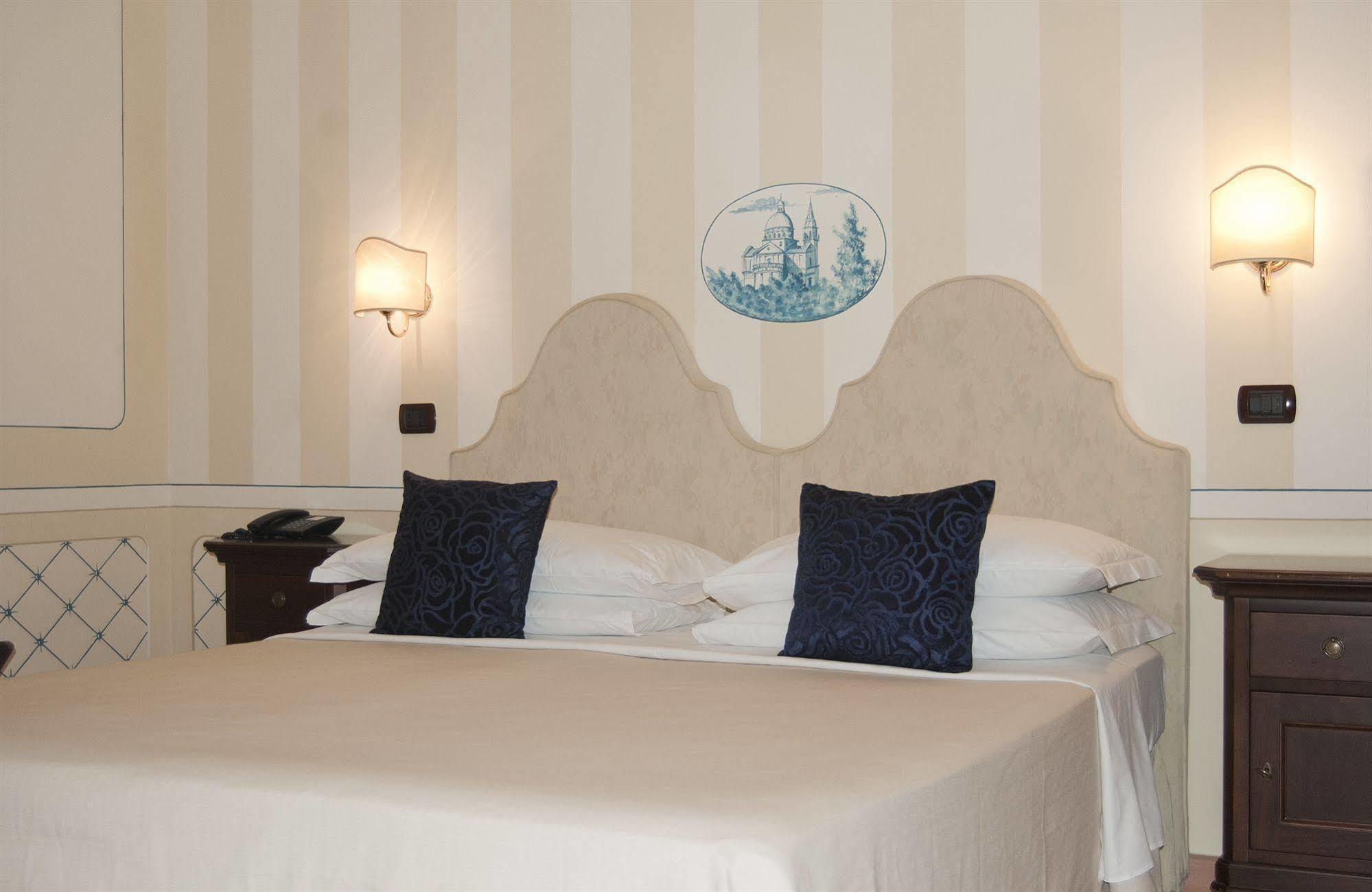 Arca Hotel 3*